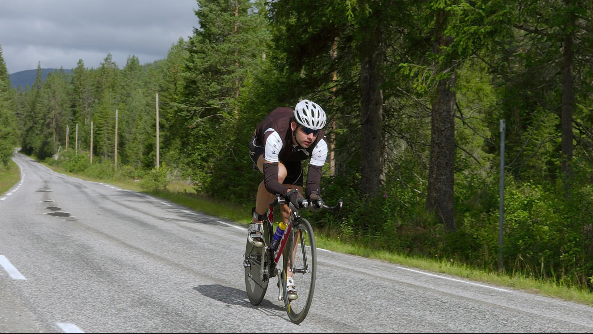开云竞猜官网-曼城盯上21岁黄金后卫瓜帅一句话：这孩子我必须要，曼城边后卫